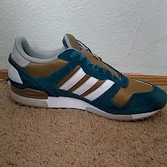 Adidas size 11 Mens